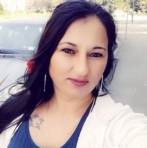 Meet your Posher, Lory